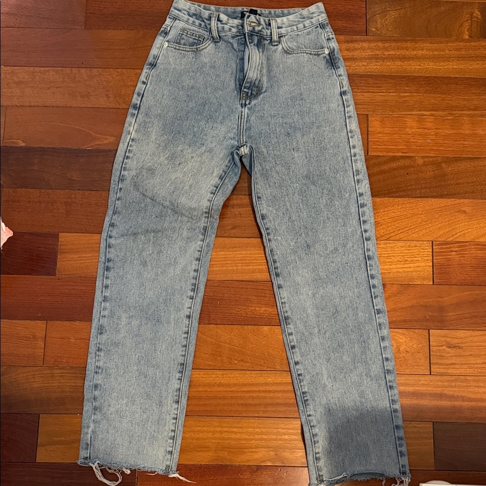 PrettyLittleThing Light Blue Straight Leg Jeans